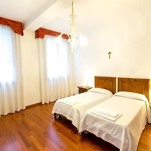 Centro Cardinal Urbani Ferienhaus